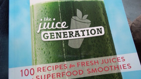Juice Generation Book - Full color pictures and great information. http://www.girlfriendswithgoals.com/janpop